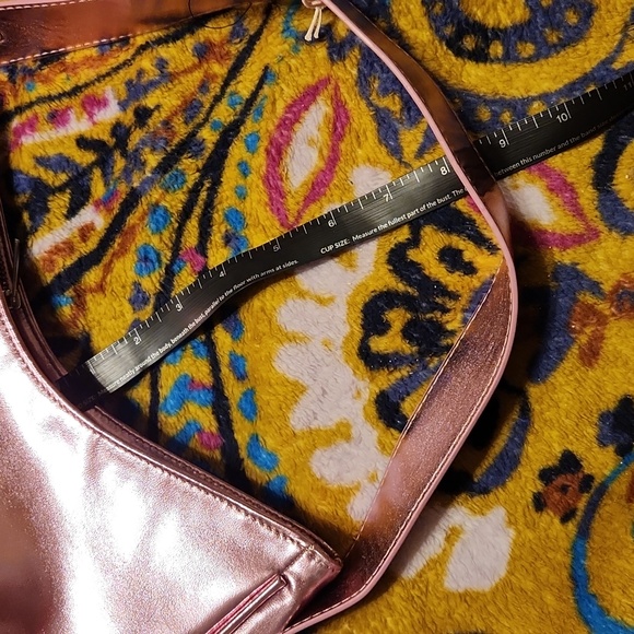 NWT Urban Outfitters Nunoo Vegan Faux Leather Metallic Shoulder Mini Bag - Picture 12 of 12